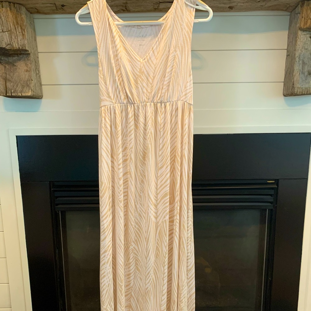 Ingrid and Isabel Maternity Maxi Drew Size S